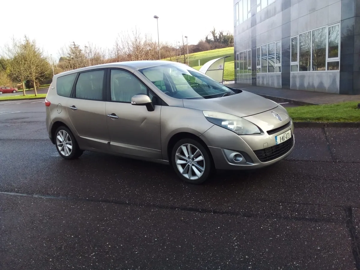 2011 RENAULT GRAND SCENIC DSL PLEASE READ AD - Image 1