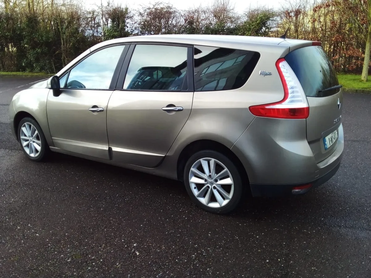 2011 RENAULT GRAND SCENIC DSL PLEASE READ AD - Image 3