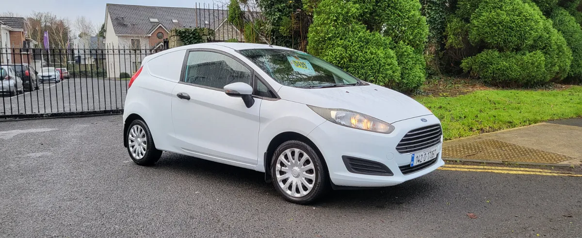 Ford Fiesta Van  2014 in mint condition - Image 1