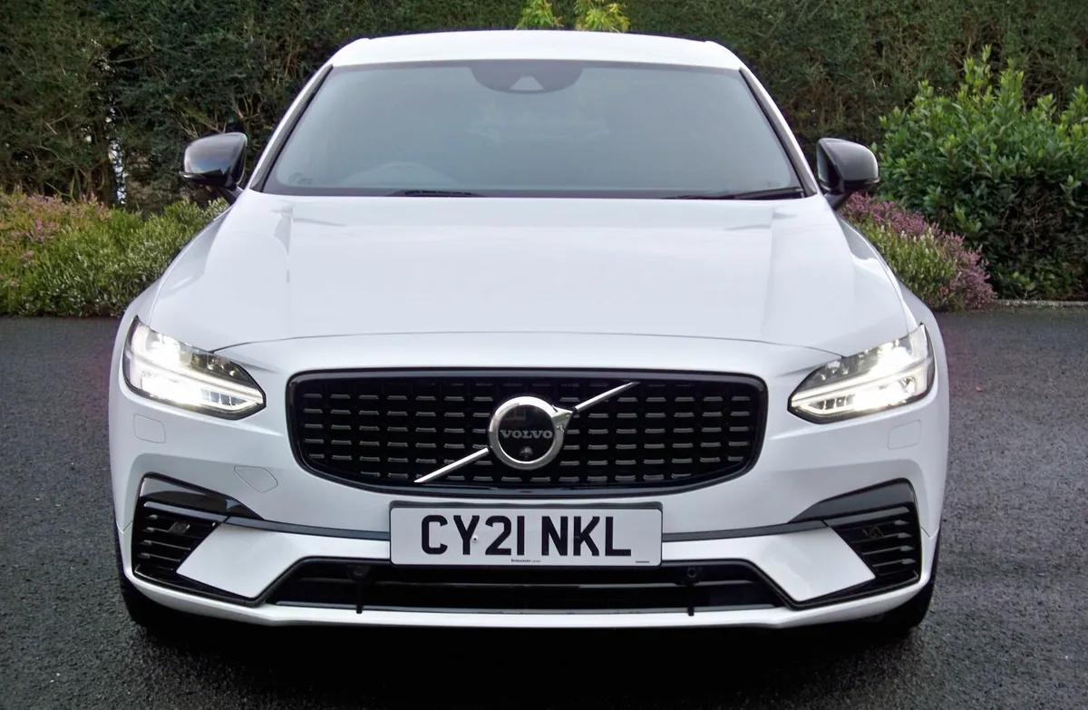 Volvo S90 2.0h T8 Recharge R Design AWD VRT 2,848 - Image 3
