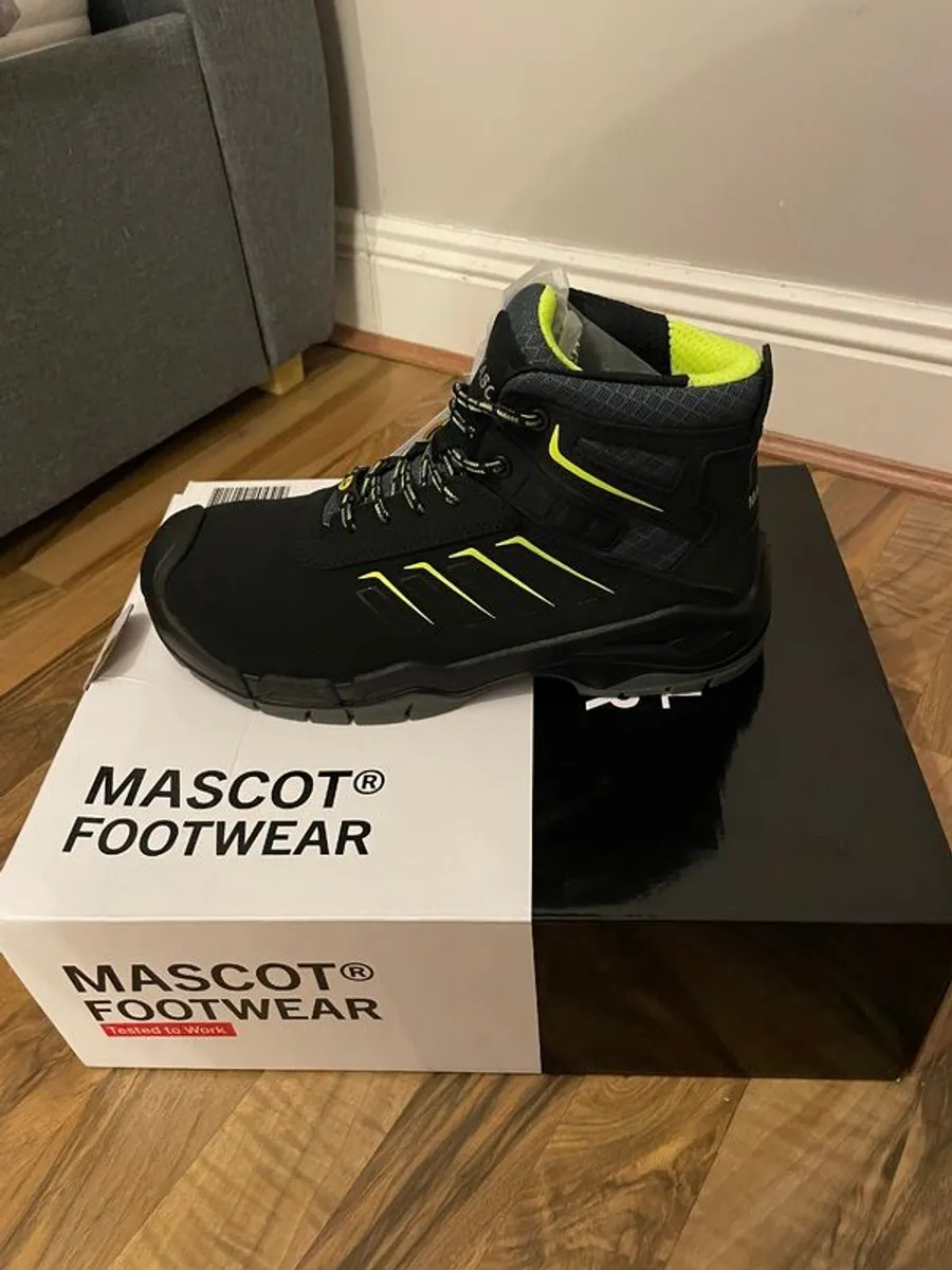 Mascot work boots - Image 1