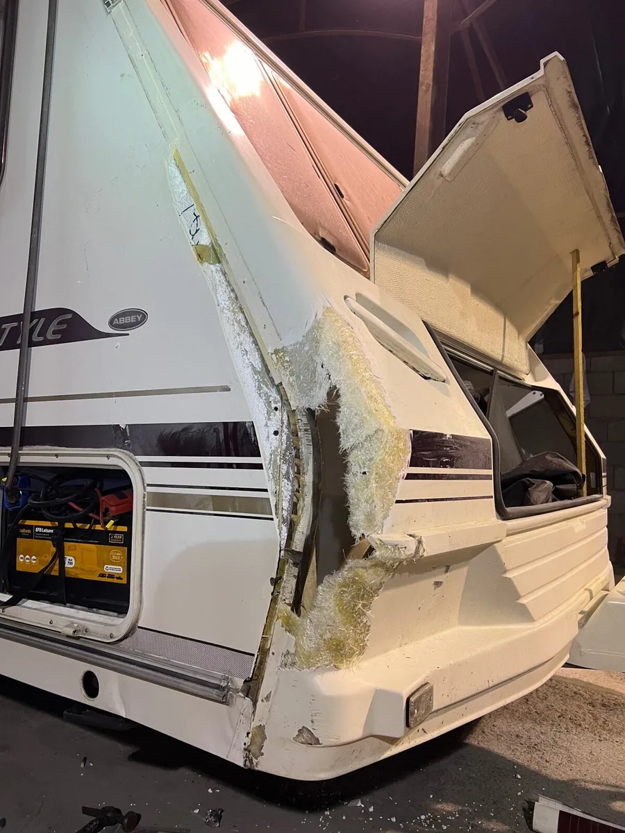 caravan repair - Image 1