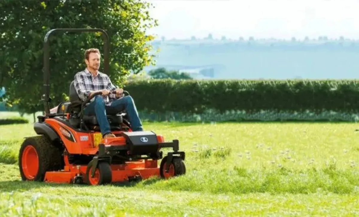 New Kubota ZD1211 Zero Turn Lawnmower - Image 1