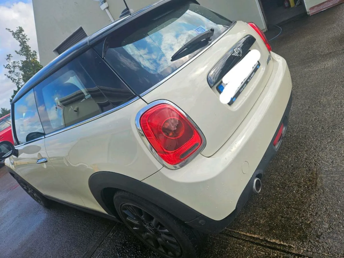 Mini Cooper 1.5D - Image 3