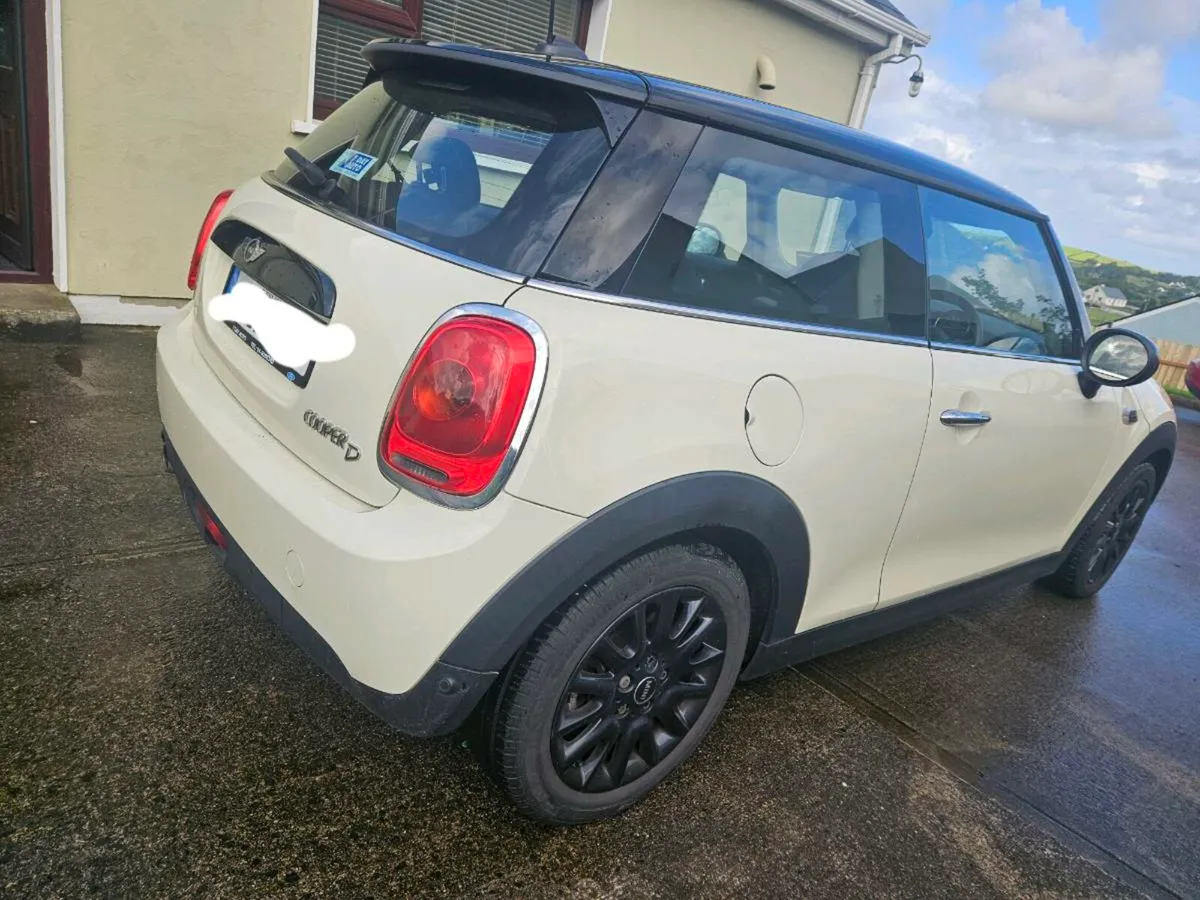 Mini Cooper 1.5D - Image 4