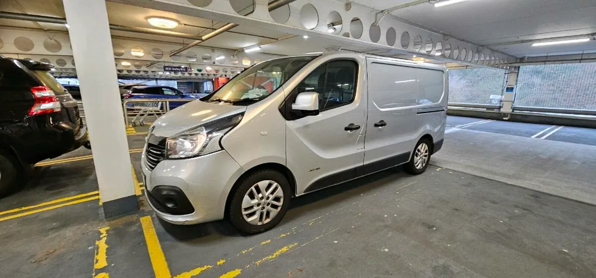 Renault Traffic Sport LOW MILEGE Fresh CVRT 04/26 - Image 3