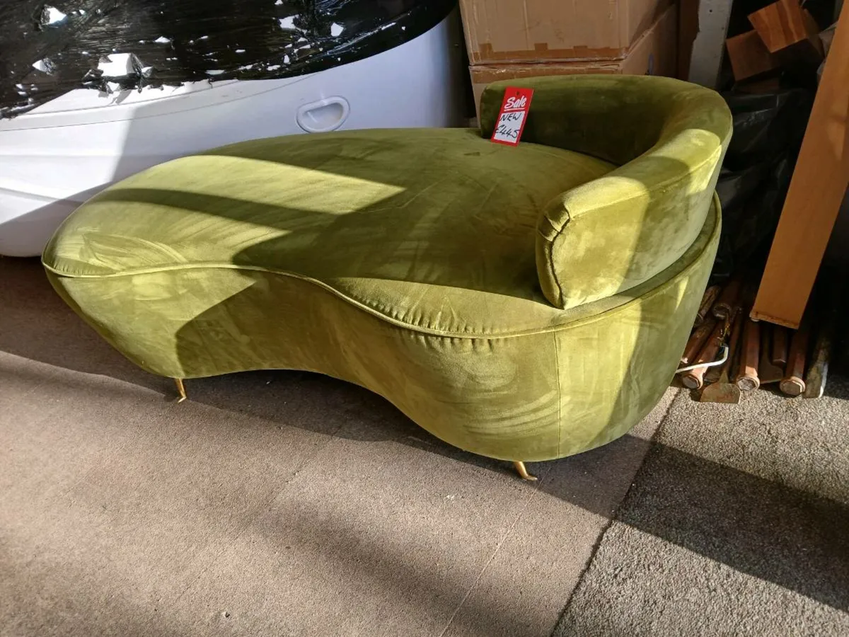 NEW Chaise longue - Image 1