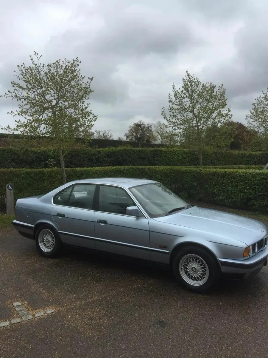 BMW 525i 1990 - Image 2