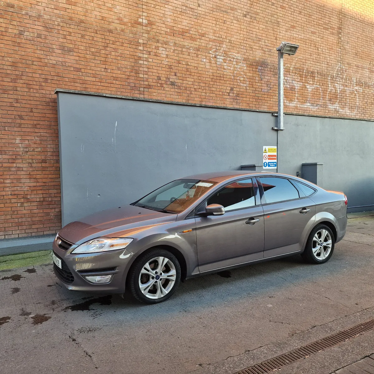 Ford Mondeo 2012 Service history - Image 1