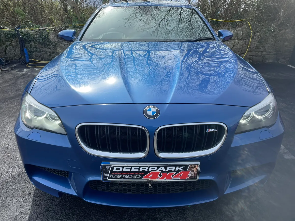 2014 BMW M5 4.4 V8 - Image 2