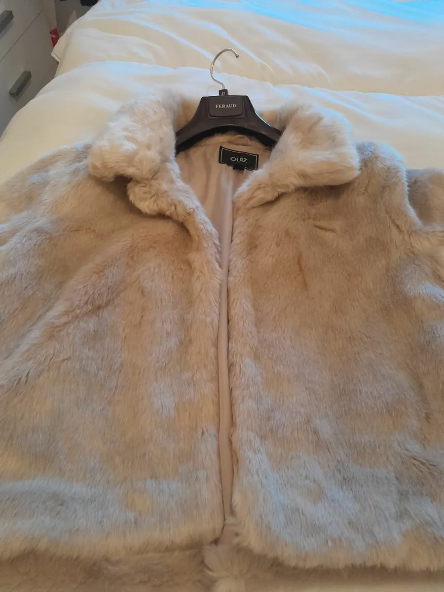 Ladies fuax fur jacket - Image 1
