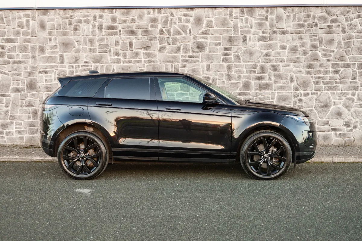 2021 Range Rover Evoque P300e - Image 3