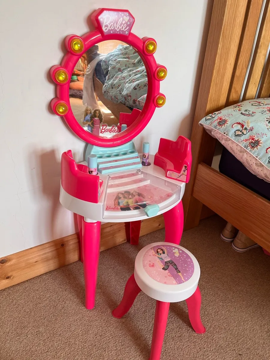 Barbie Vanity Table - Image 1