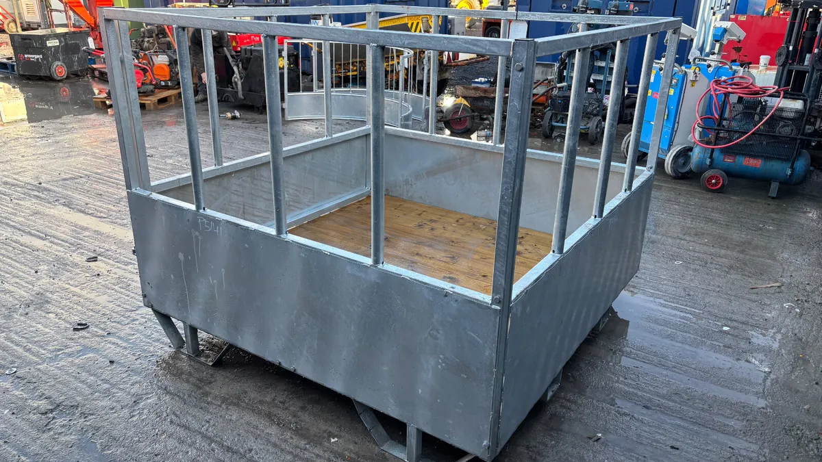 6’ x 6’ Galvanised Feeder - Image 4