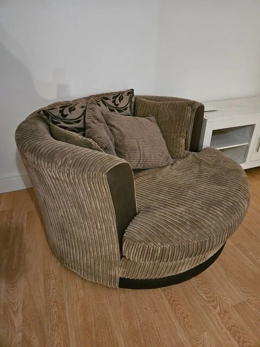 Cuddle Chair - Image 2