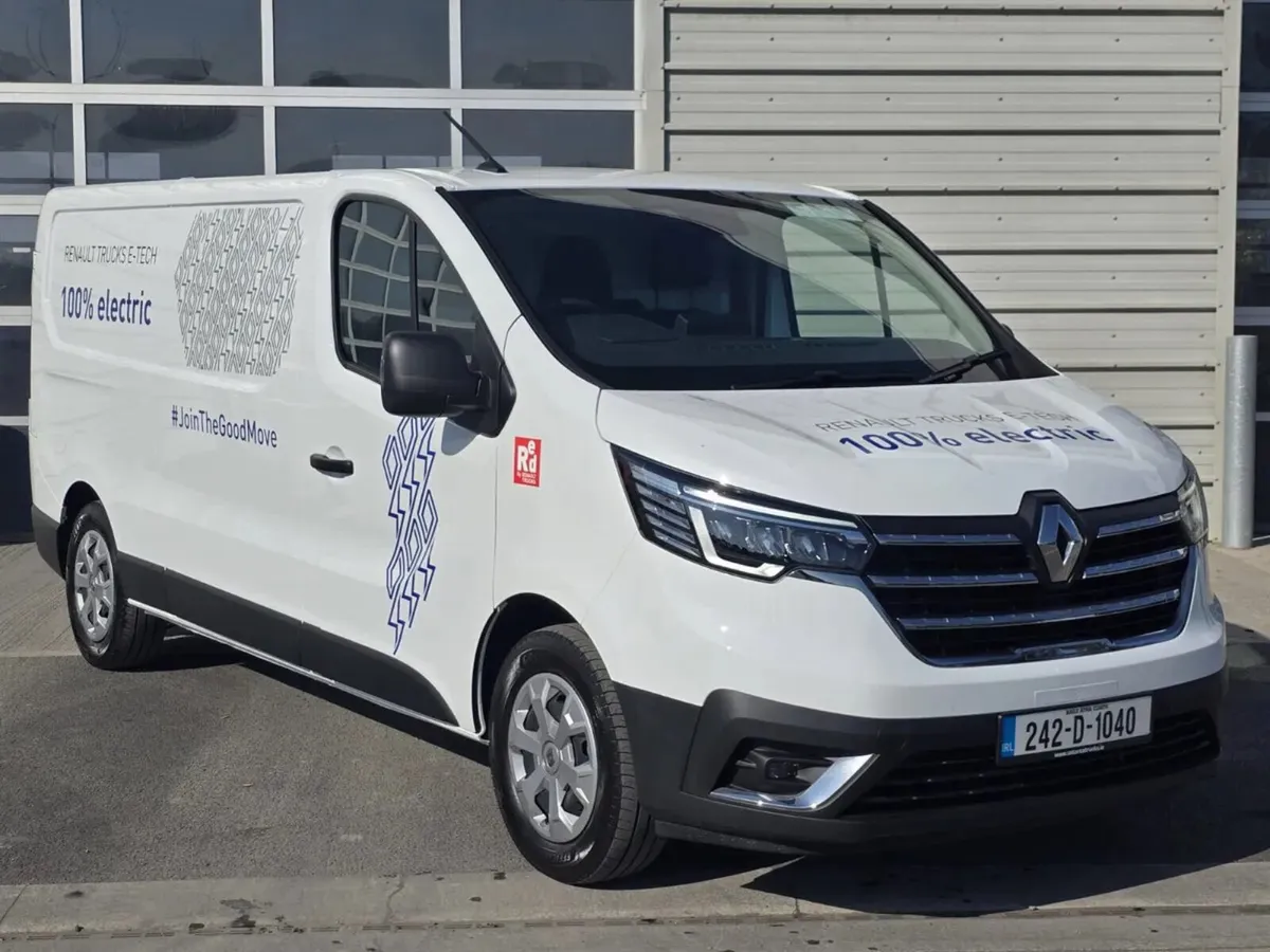 Renault Trafic E-Tech 2024 - Image 1