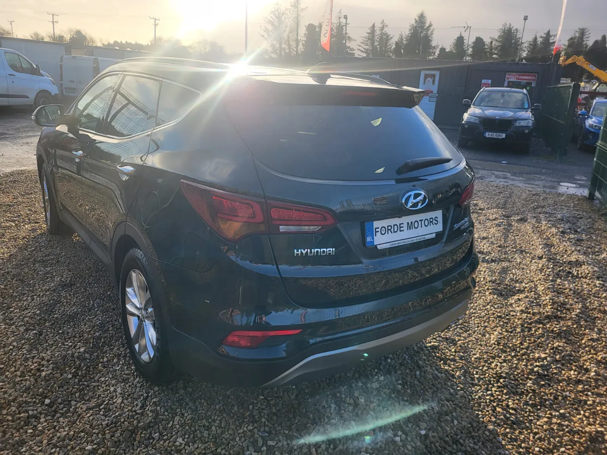 Hyundai Santa Fe 4wd 7 Seater 2017 - Image 3