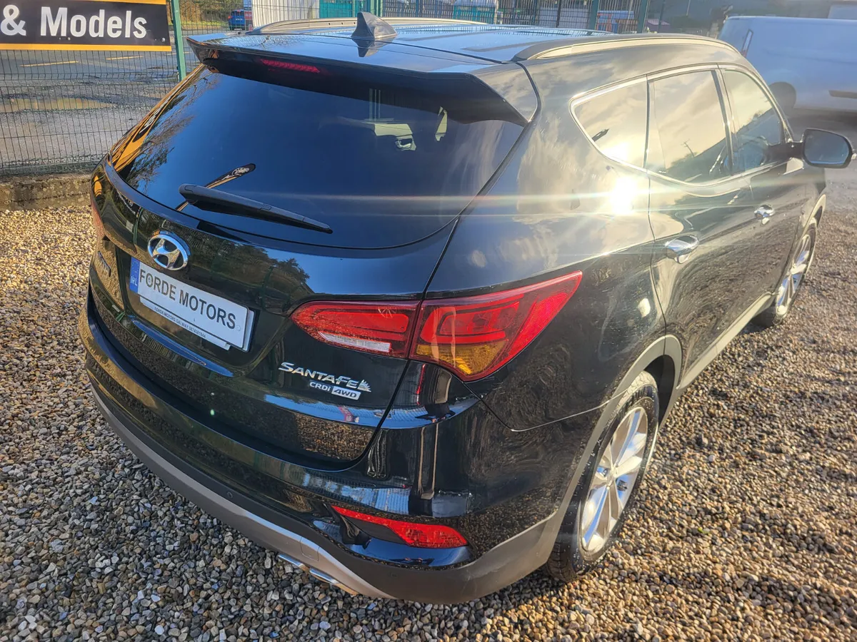 Hyundai Santa Fe 4wd 7 Seater 2017 - Image 4