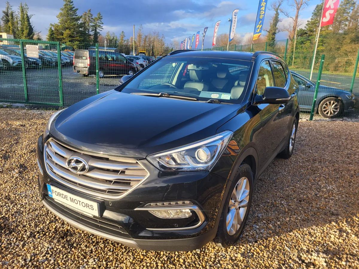 Hyundai Santa Fe 4wd 7 Seater 2017 - Image 2