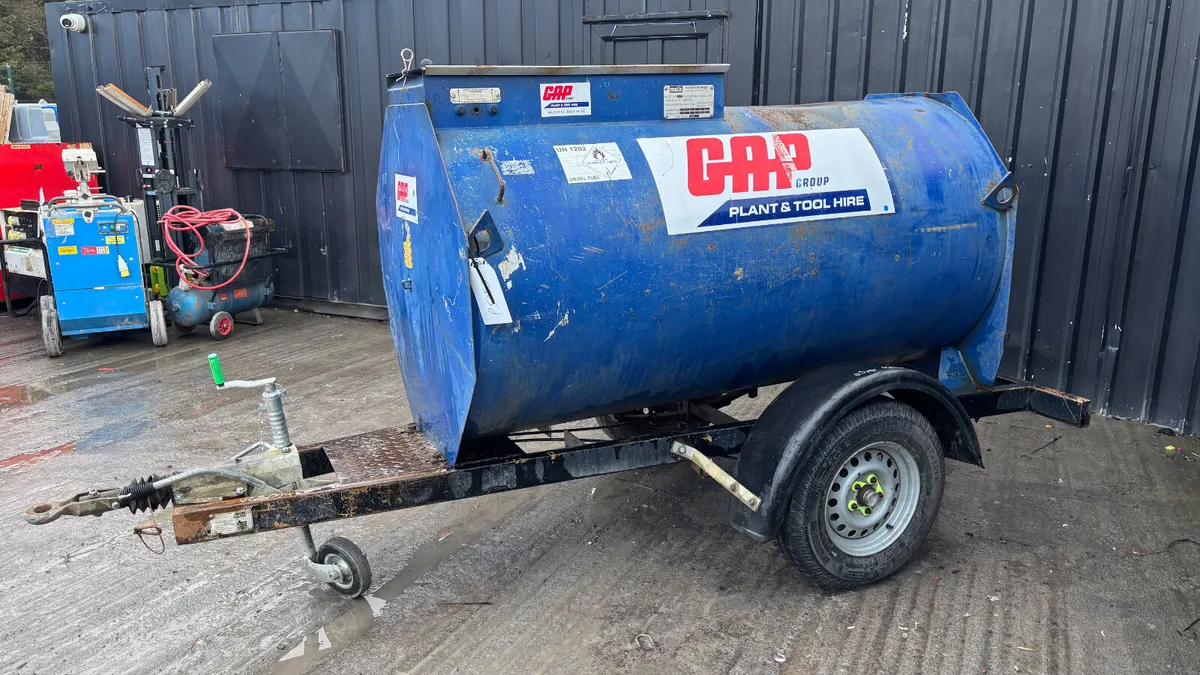 Main 1000L Fuel Bowser - Image 2
