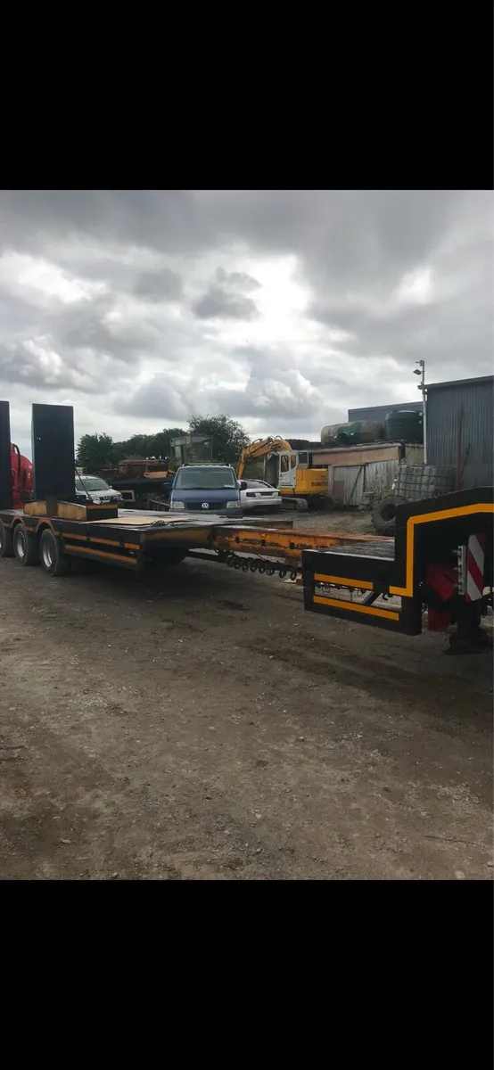 Lowloader for sale - Image 1