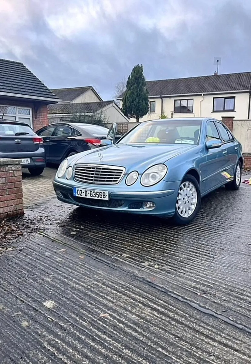 Starting/Driving Mercedes -Benz E270cdi - Image 1