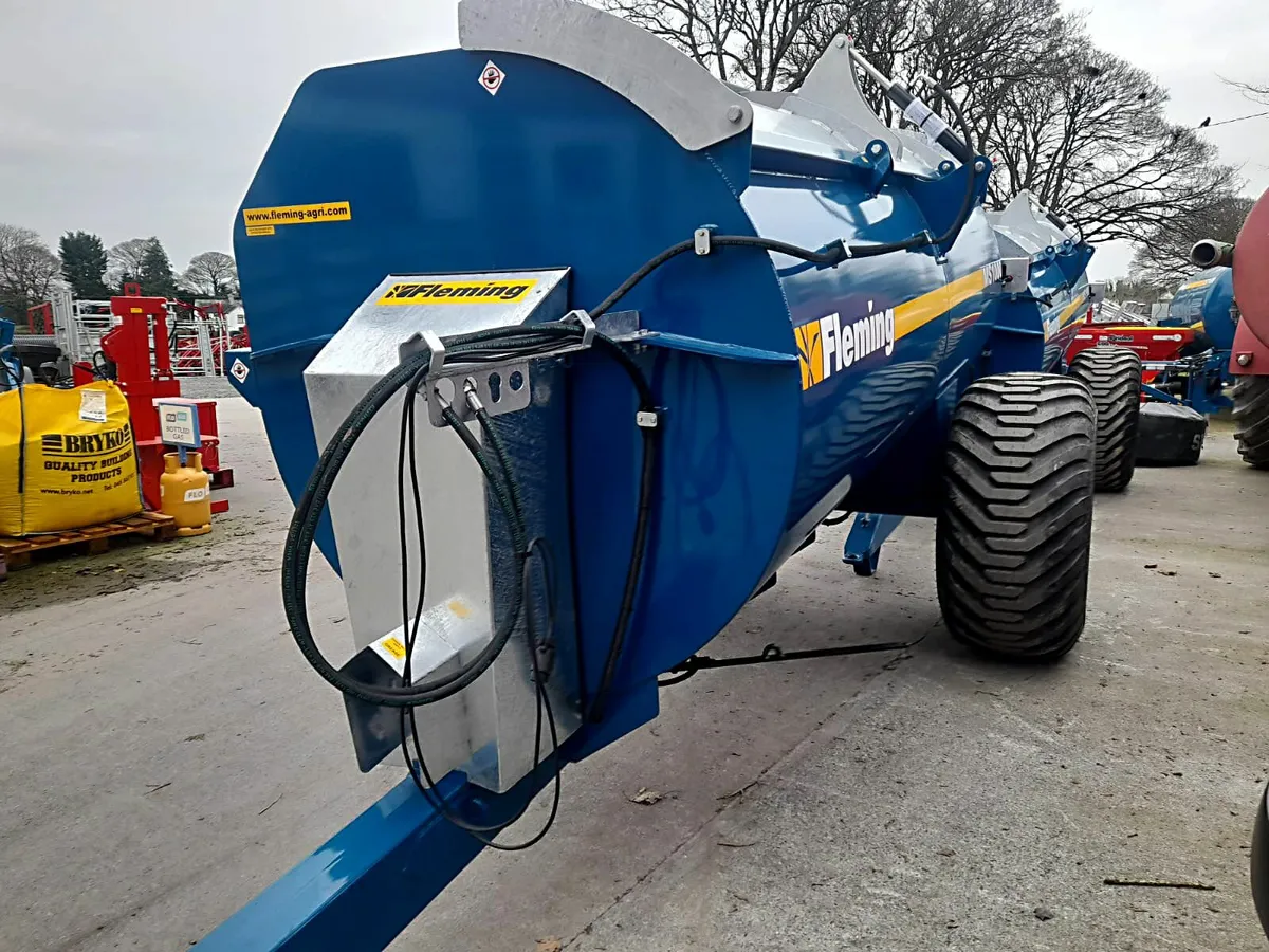 NEW FLEMING MS1000 DUNG SPREADER - Image 3