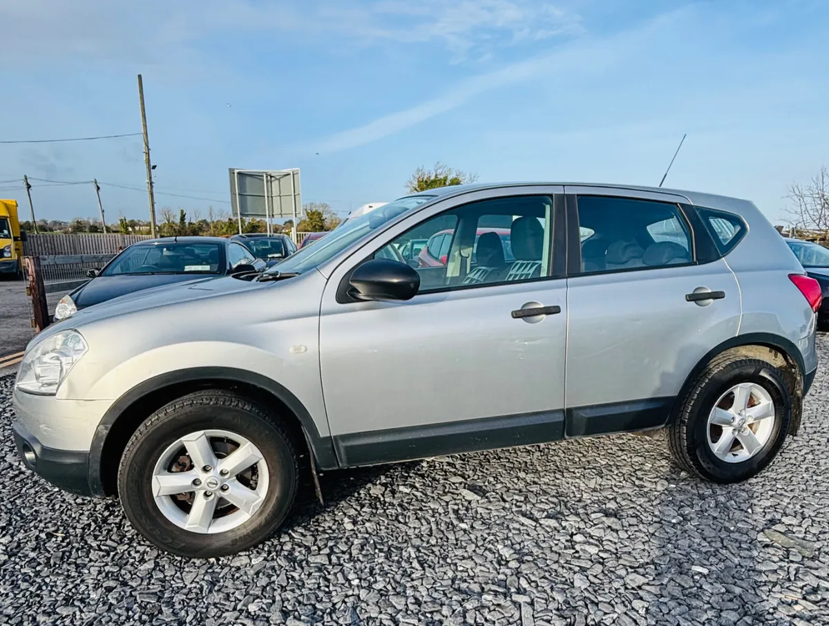 Nissan Qashqai SE Low Miles 1 Owner - Image 2