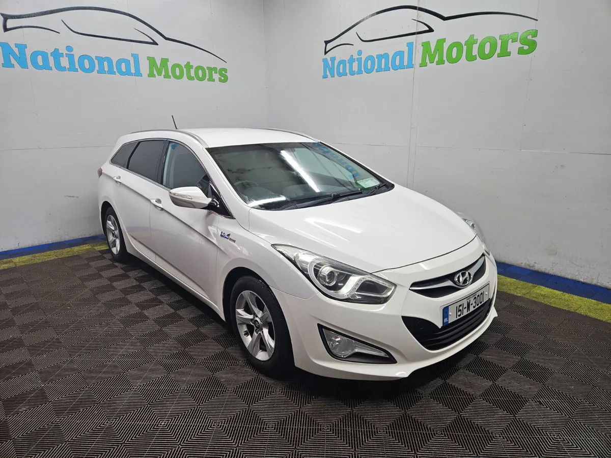 2015 Hyundai i40 Comfort 1.7D Estate - Image 1