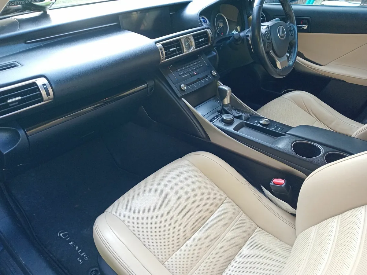 Lexus IS 300h ""Price reduced "" - Image 4