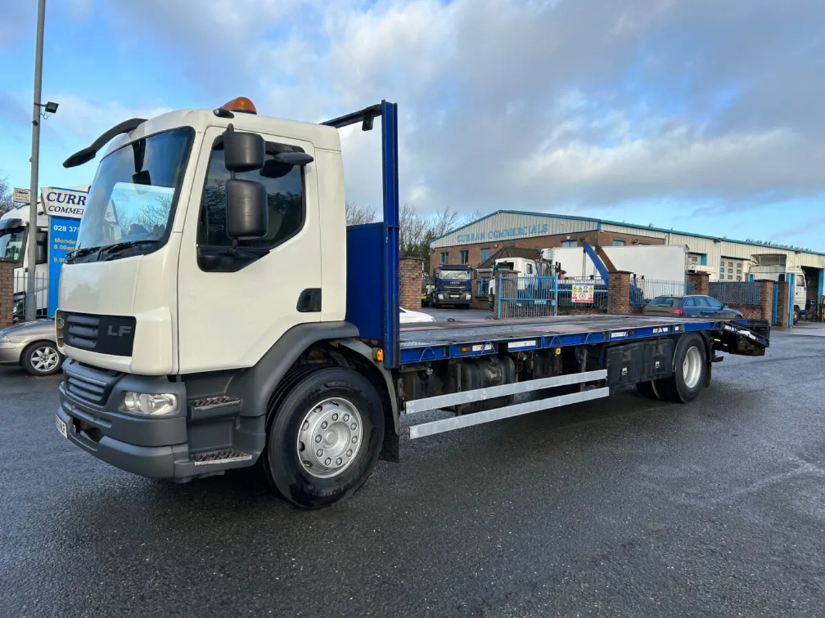 2012 Daf lf 55 220 18 ton wedged beavertail - Image 1