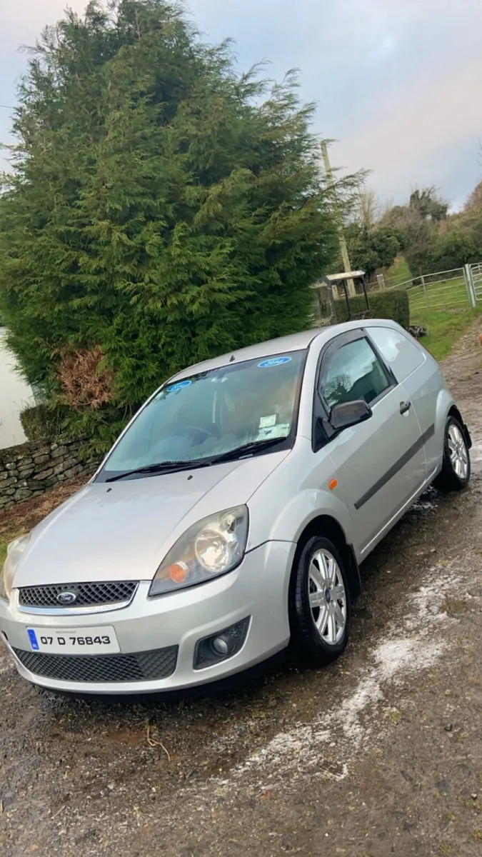 Ford Fiesta - Image 1