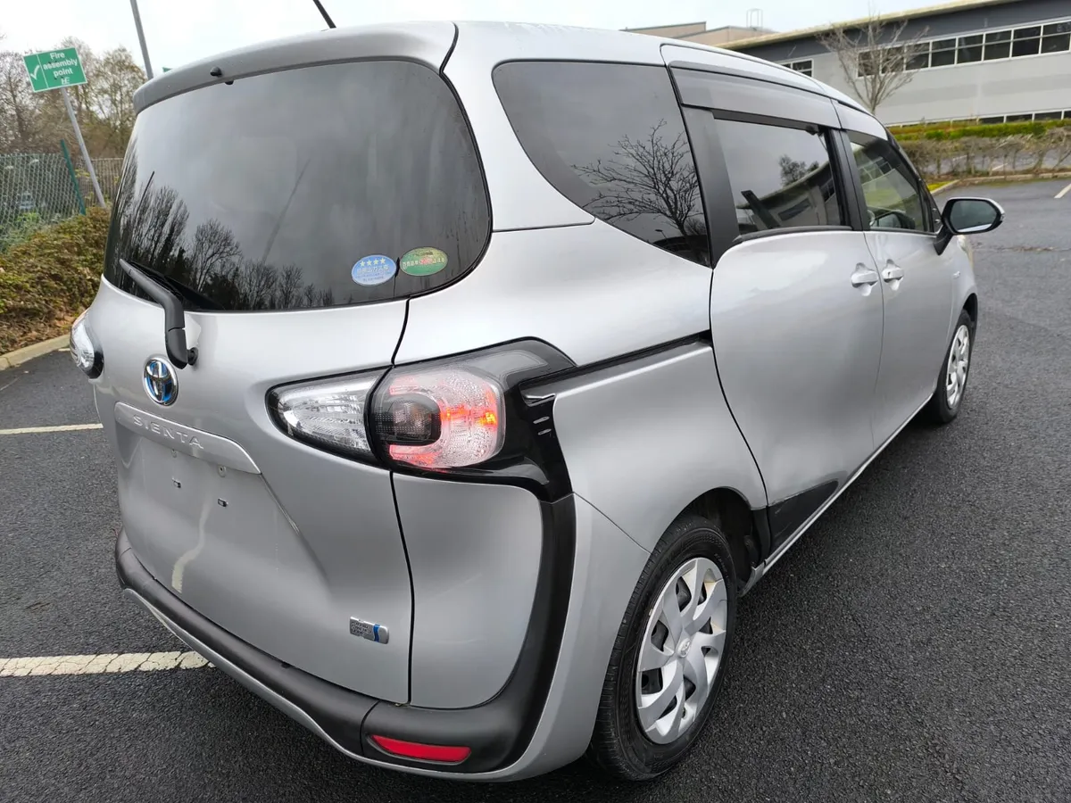 2016 TOYOTA SIENTA 1.5 HYBRID AUTO 7 SEATER - Image 3