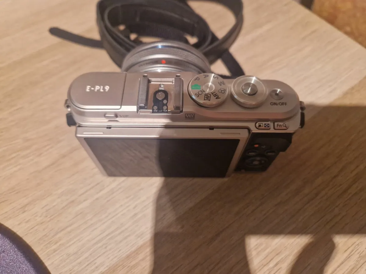 Camera - Olympus Pen E-PL9 - Image 4