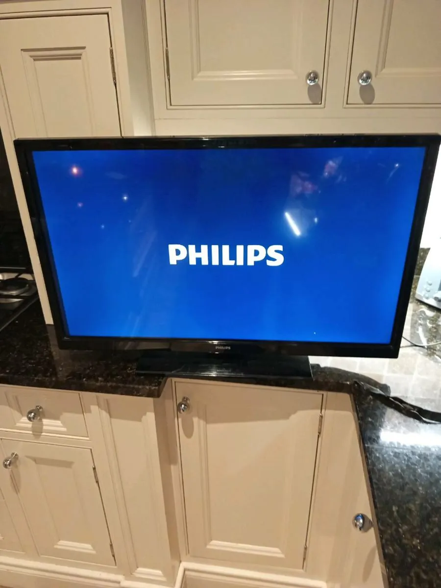 32 inch Philips tv - Image 1