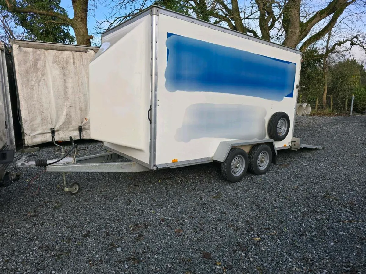 Near new 12x6ft indespension box trailer ramp door - Image 3