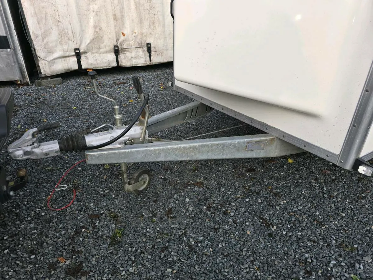 Near new 12x6ft indespension box trailer ramp door - Image 2