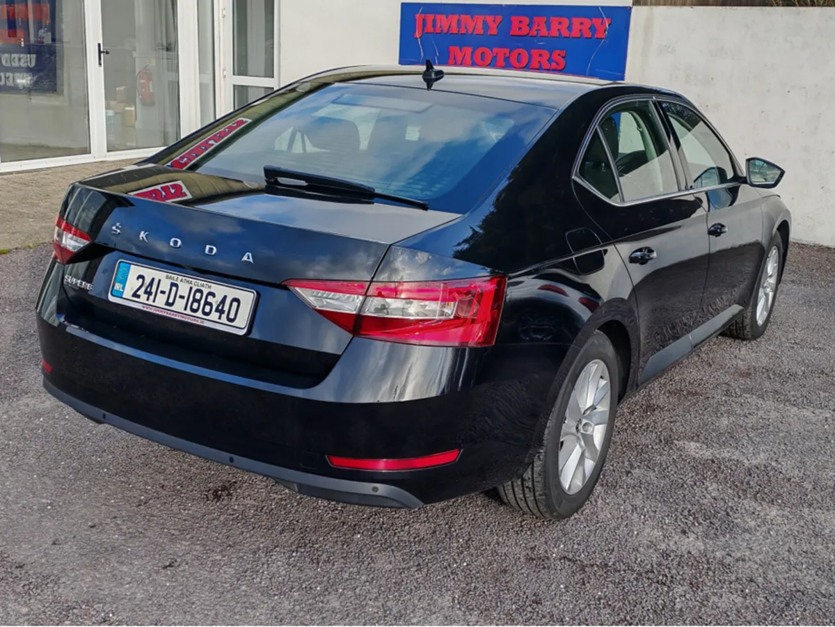 SKODA SUPERB AMBITION 2.0 TDI 150HP - Image 4