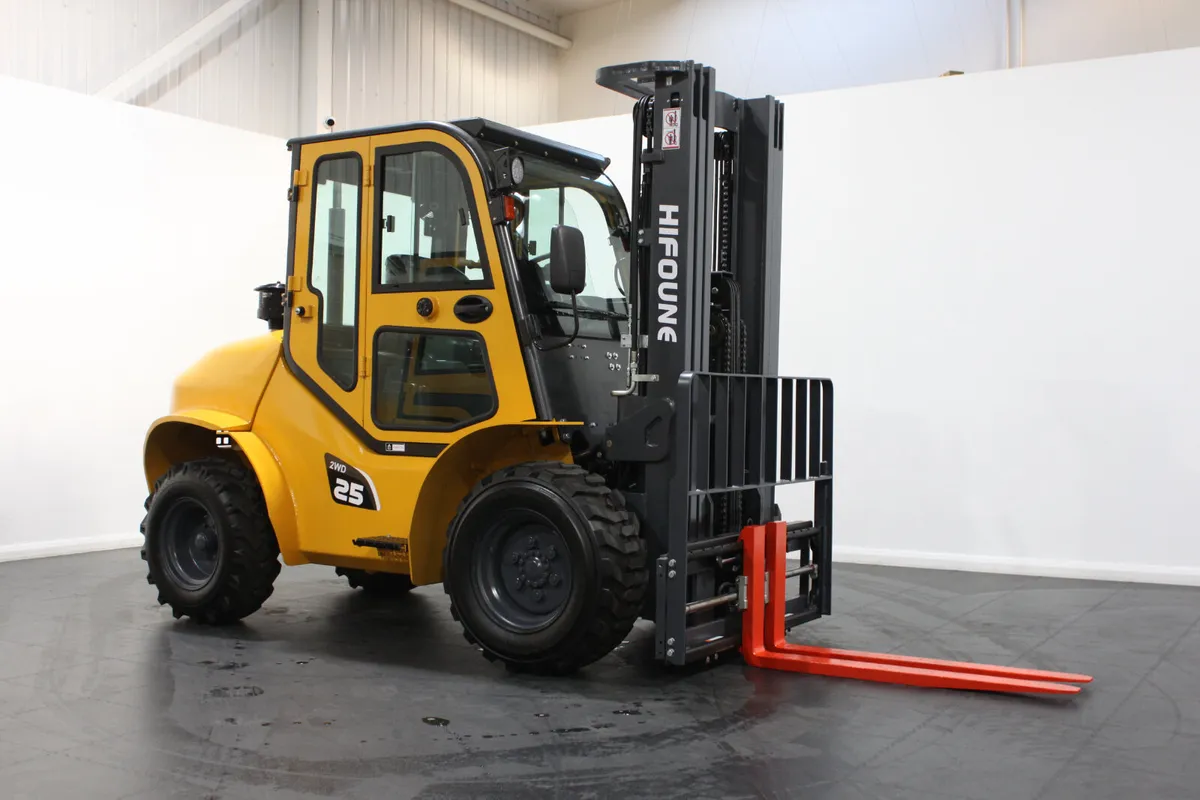 New HIFOUNE CPCD25 – Full Cab – Rough Terrain 2WD - Image 1