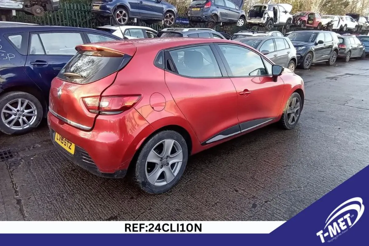 2015 RENAULT CLIO BREAKING FOR PARTS - Image 4