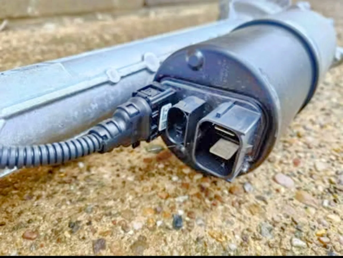 Steering rack from a 2021 BMW 330E series G21 RHD - Image 2