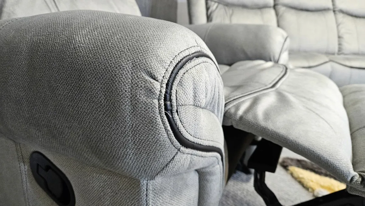3+1+1 Lexus reclining sofas - Image 3