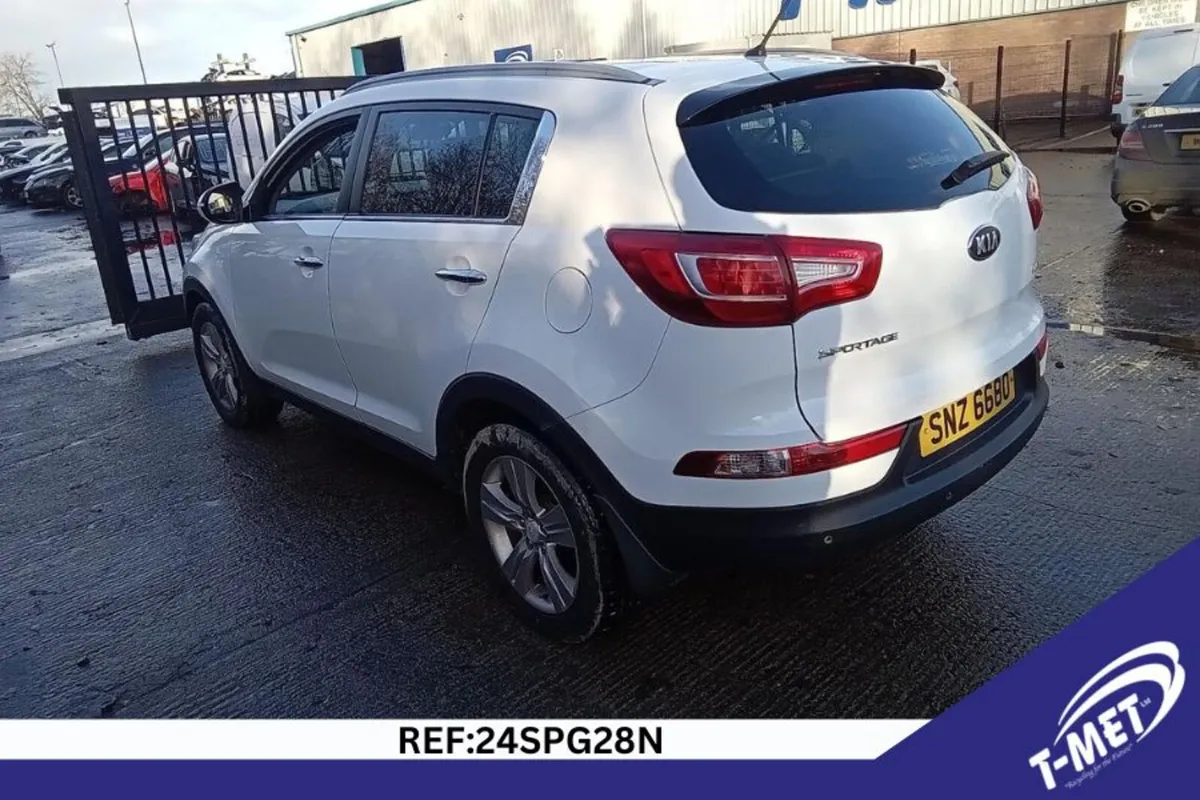 2013 KIA SPORTAGE BREAKING FOR PARTS - Image 4