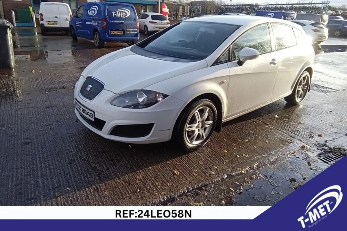 2011 SEAT LEON BREAKING FOR PARTS - Image 1