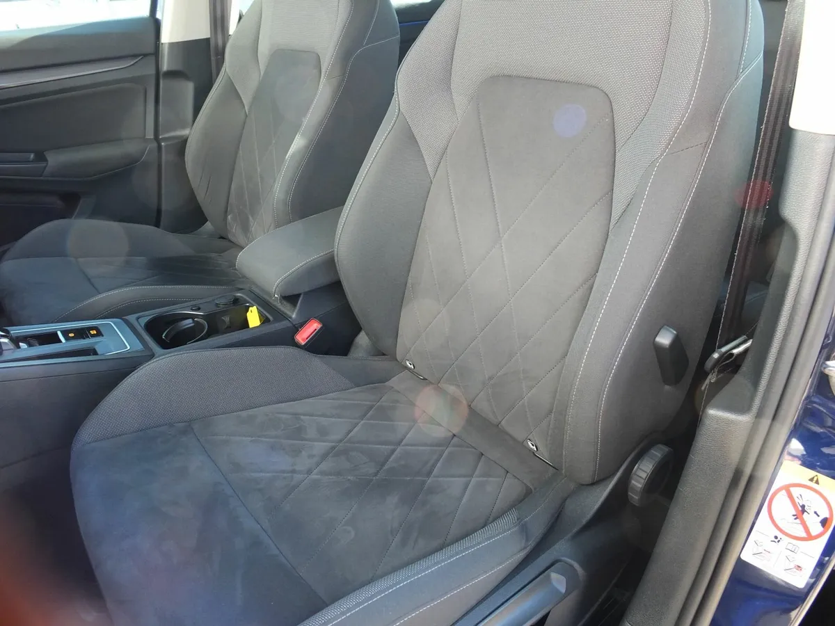 Volkswagen Golf 2021 - Image 2