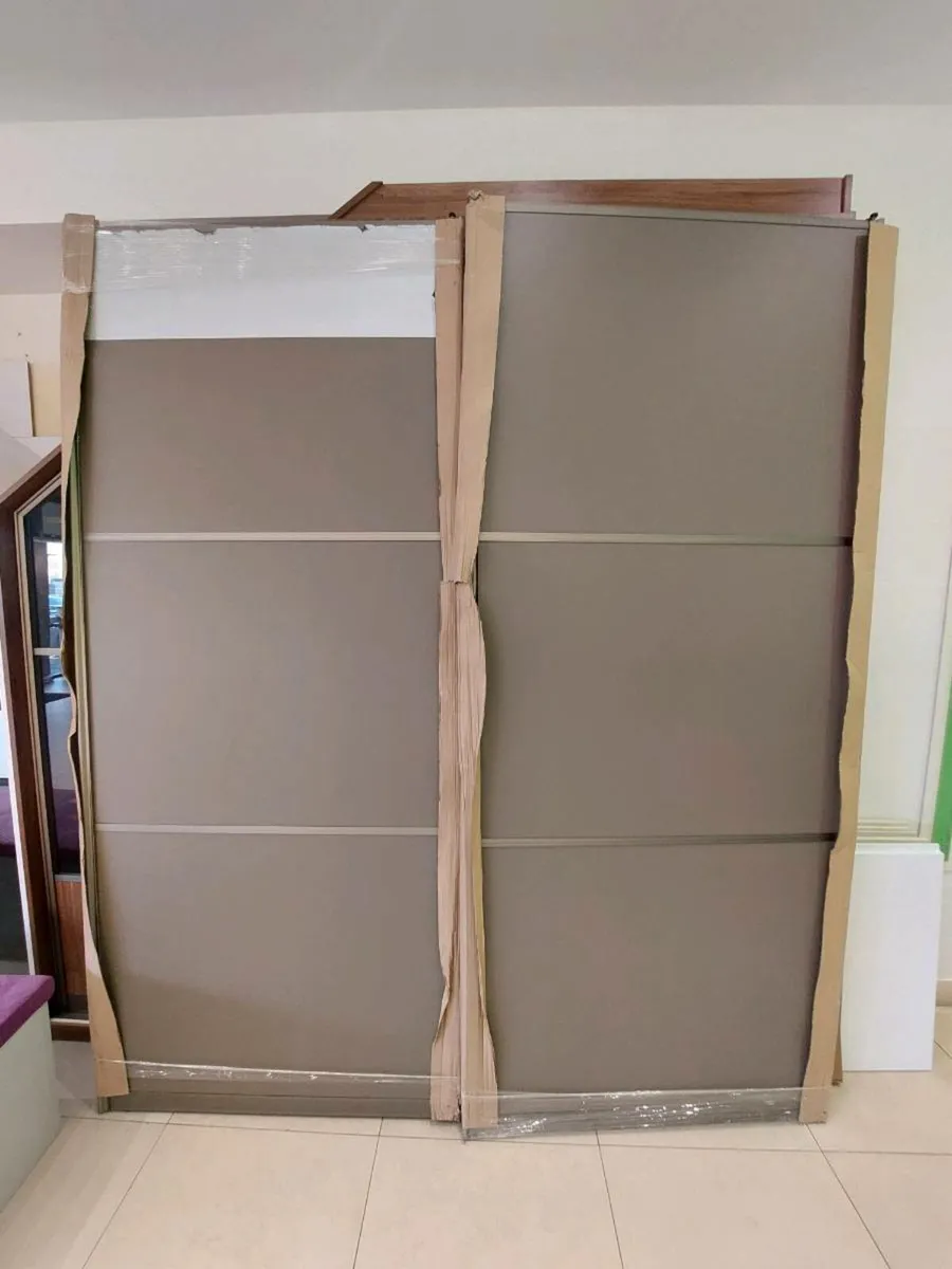 Sliding doors - Image 2
