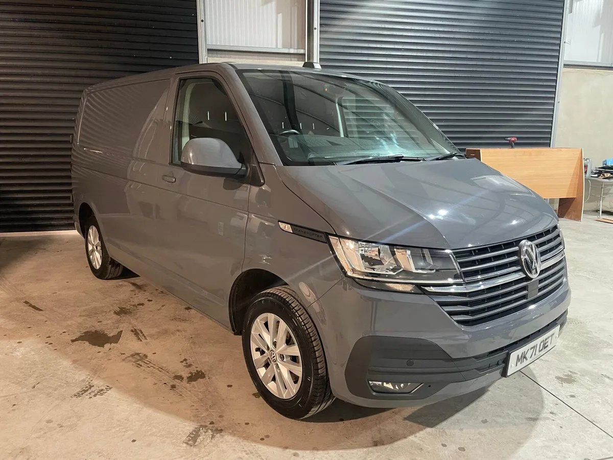 Volkswagen Transporter 2021 - Image 1