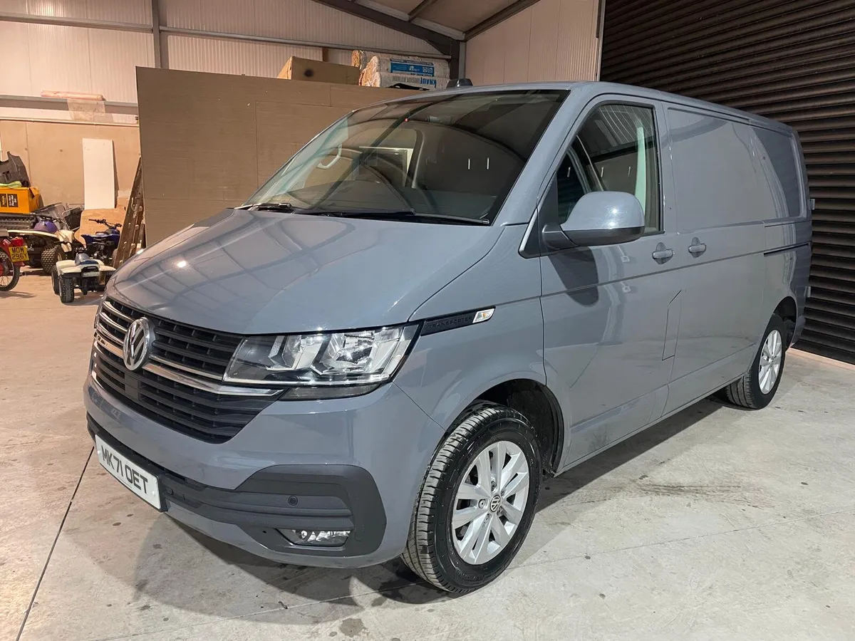 Volkswagen Transporter 2021 - Image 3