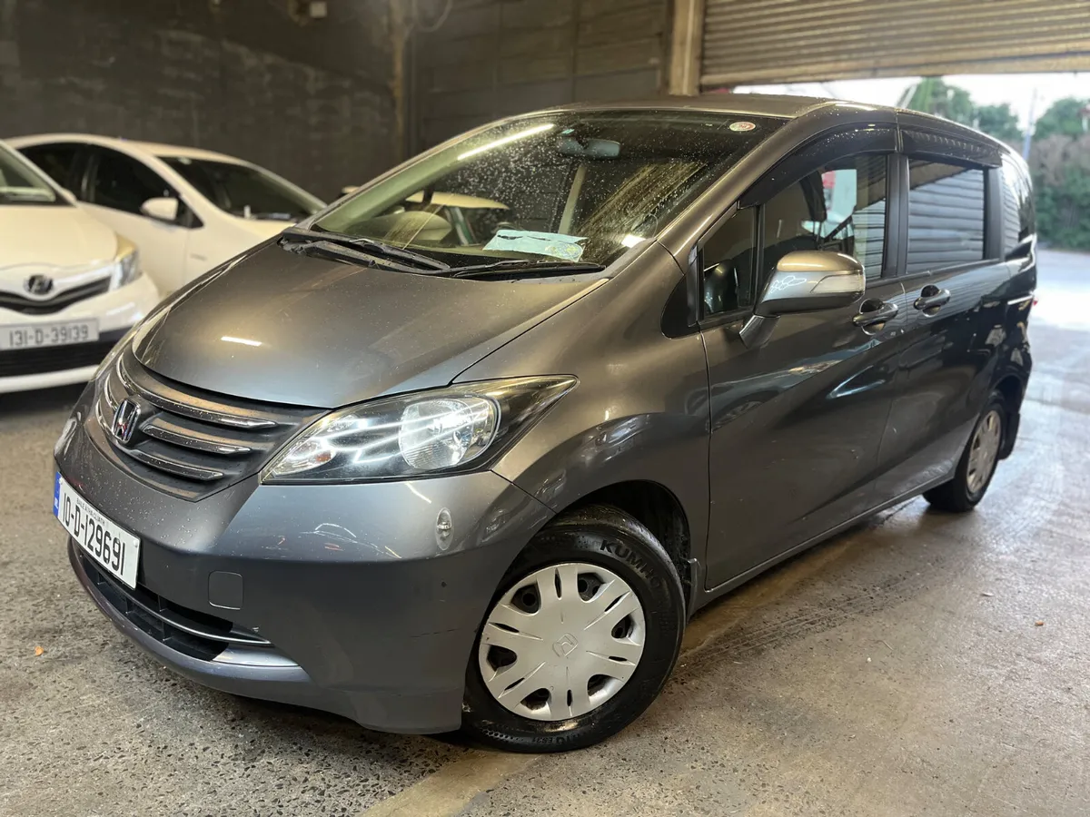 Honda Freed 2010 automatic - Image 2