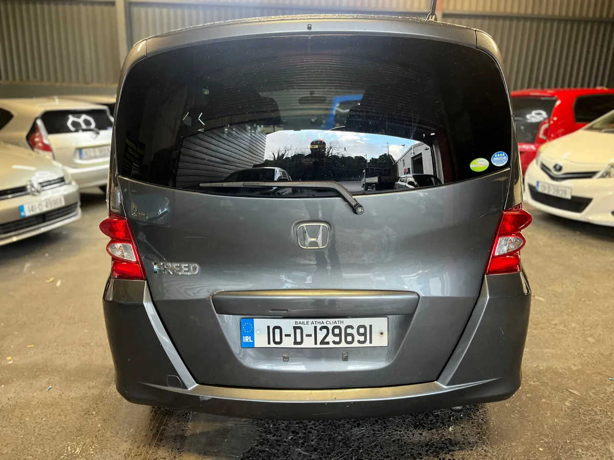 Honda Freed 2010 automatic - Image 4